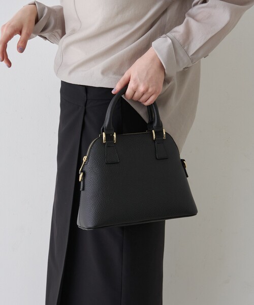 AULENTTI(オウレンティ)の「【AULENTTI/オウレンティ】レザー2wayハンドバッグ/ショルダーバッグ(ショルダーバッグ・レディース・ブラック/クリーム・フリー)」の10枚目の写真