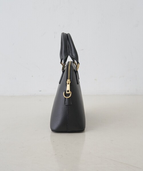 AULENTTI(オウレンティ)の「【AULENTTI/オウレンティ】レザー2wayハンドバッグ/ショルダーバッグ(ショルダーバッグ・レディース・ブラック/クリーム・フリー)」の20枚目の写真