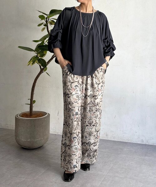 un dix cors(アンディコール)の「ボリュームスリーブブラウス(シャツ/ブラウス・レディース・オフホワイト/チャコールグレー/イエロー・FREE)」の5枚目の写真