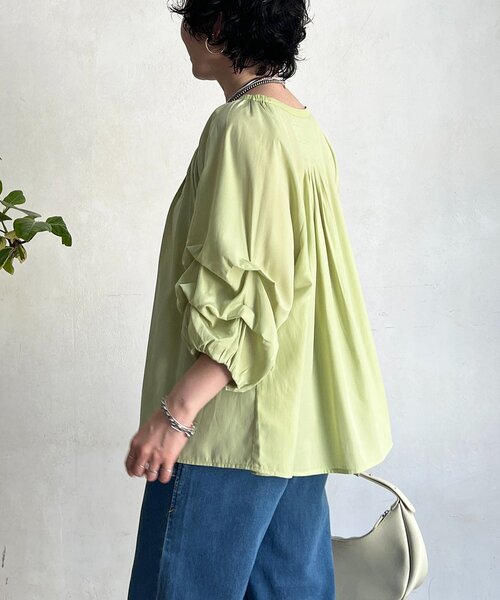 un dix cors(アンディコール)の「ボリュームスリーブブラウス(シャツ/ブラウス・レディース・オフホワイト/チャコールグレー/イエロー・FREE)」の13枚目の写真