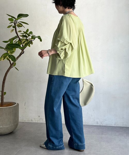 un dix cors(アンディコール)の「ボリュームスリーブブラウス(シャツ/ブラウス・レディース・オフホワイト/チャコールグレー/イエロー・FREE)」の16枚目の写真