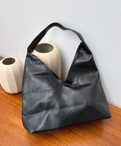 kutir(クティール)の「kutirlune/合成皮革バッグ(ハンドバッグ・レディース・ブラック/ダークブラウン・FREE)」の3枚目の写真