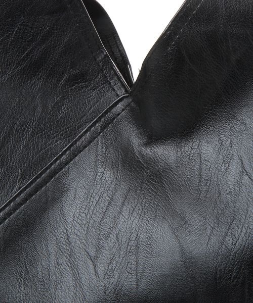 kutir(クティール)の「kutirlune/合成皮革バッグ(ハンドバッグ・レディース・ブラック/ダークブラウン・FREE)」の14枚目の写真