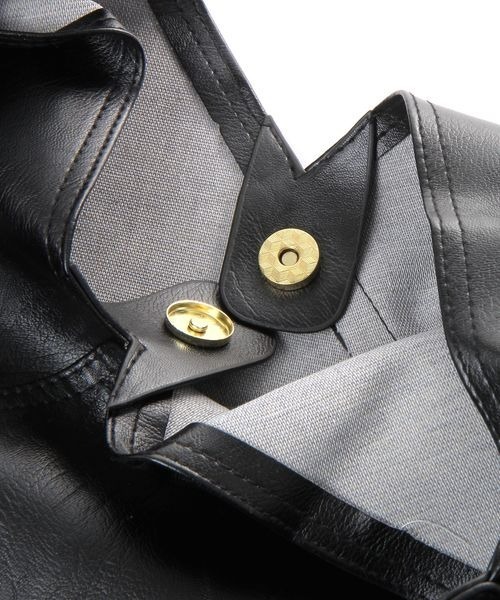 kutir(クティール)の「kutirlune/合成皮革バッグ(ハンドバッグ・レディース・ブラック/ダークブラウン・FREE)」の16枚目の写真