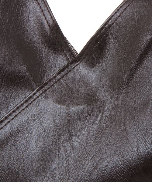 kutir(クティール)の「kutirlune/合成皮革バッグ(ハンドバッグ・レディース・ブラック/ダークブラウン・FREE)」の17枚目の写真