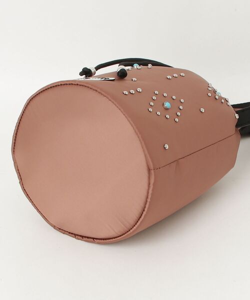 OUTDOOR PRODUCTS（アウトドアプロダクツ）の「(OUTDOOR PRODUCTS)STUDS DRAWSTRING BAG（ショルダーバッグ・レディース・ブラウン/ブラック・ONE SIZE）」の10枚目の写真