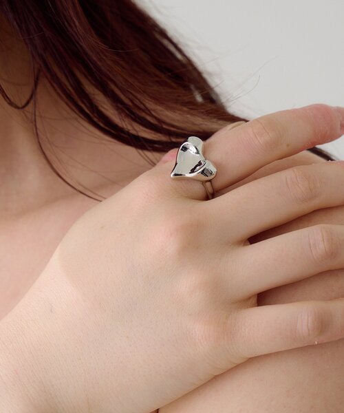 Kastane（カスタネ）の「【fiw.】クラッシュハートリング（リング・レディース・クリア/シルバー・FREE）」の2枚目の写真