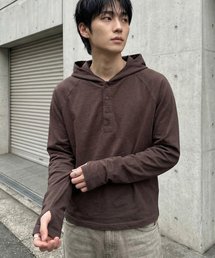 UNDEROFF（アンダーオフ）の「フィンガーホールクロップフードロングスリーブアッシュパープル（パーカー）」