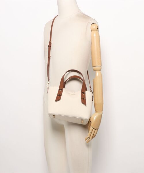 CHARLES & KEITH（チャールズ & キース）の「Shania ミニシャナイア キャンバス トートバッグ（トートバッグ・レディース・マルチ・S）」の10枚目の写真