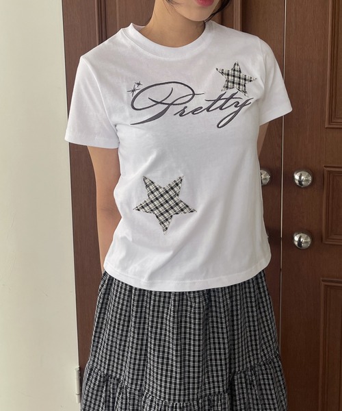 UNE MANSION(ユヌマンション)の「レタリングスターアップリケTシャツカットソー(Tシャツ/カットソー・レディース・ホワイト/チャコールグレー・FREE)」の7枚目の写真