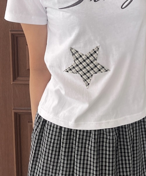 UNE MANSION(ユヌマンション)の「レタリングスターアップリケTシャツカットソー(Tシャツ/カットソー・レディース・ホワイト/チャコールグレー・FREE)」の6枚目の写真