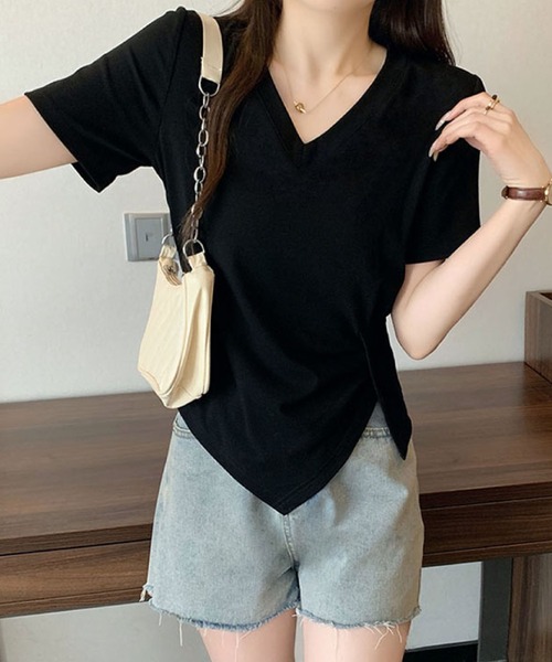 2ly2(トゥーリートゥー)の「Vネック サイドドレープトップス(Tシャツ/カットソー・レディース・ブルー/ピンク/ホワイト/ブラック・FREE)」の10枚目の写真