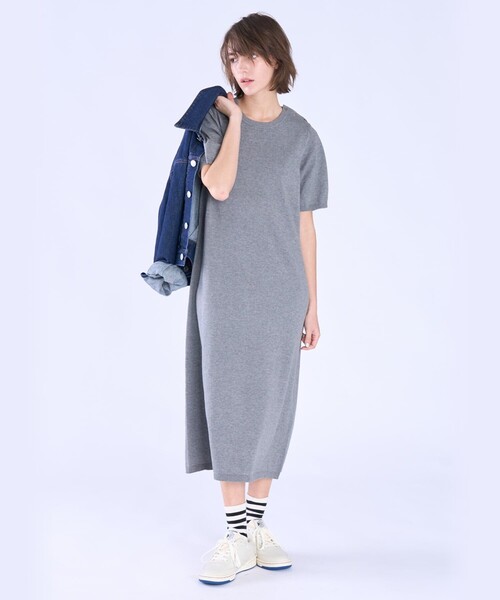 To b. by agnes b.(トゥービーバイアニエスベー)の「ショルダーボタン コットン 半袖 ニット ワンピース(ワンピース・レディース・ライトグレー・FREE)」の3枚目の写真