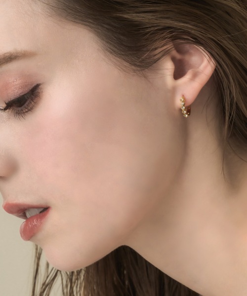 muku(ムク)の「PIERCE/ICE ZIRCONIA(ピアス(両耳用)・レディース・ゴールド/シルバー・FREE)」の4枚目の写真
