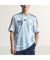 adidas Originals（アディダスオリジナルス）の「adidas ARGENTINA HOME JERSEY 2006 MESSI / アディダス アルゼンチン代表 ホーム ユニフォーム 2006 リオネル・メッシ / JN3708（Tシャツ/カットソー）」