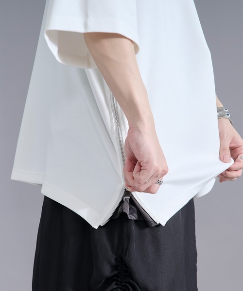 Ellno Loset(エルノロゼット)の「2wayサイドジップガラポンチTシャツ(Tシャツ/カットソー・メンズ・オフホワイト/ブラック・LARGE/MEDIUM/SMALL)」の16枚目の写真