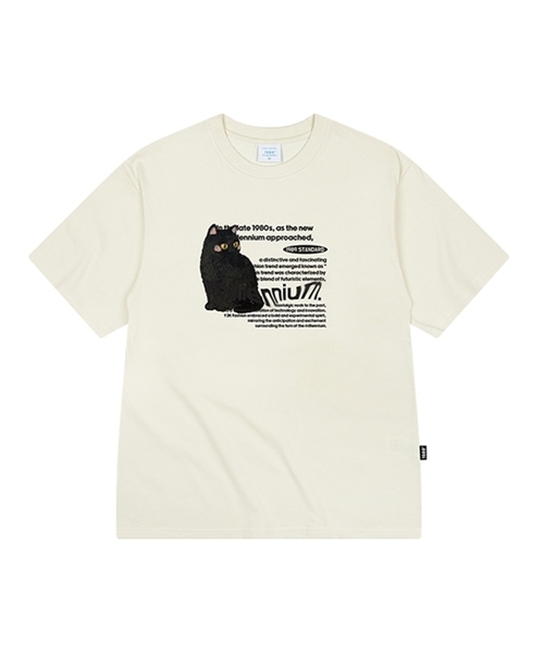 1989STANDARD（1989スタンダード）の「[ヤンステルX1989] MILLENNIUM CAT クールコットンオーバーサイズ半袖 (SISSTD-0210)（Tシャツ/カットソー・メンズ・ブラック/ブルー/ネイビー/アイボリー/ライトグレー/ホワイト・LARGE/MEDIUM/X-LARGE）」の2枚目の写真