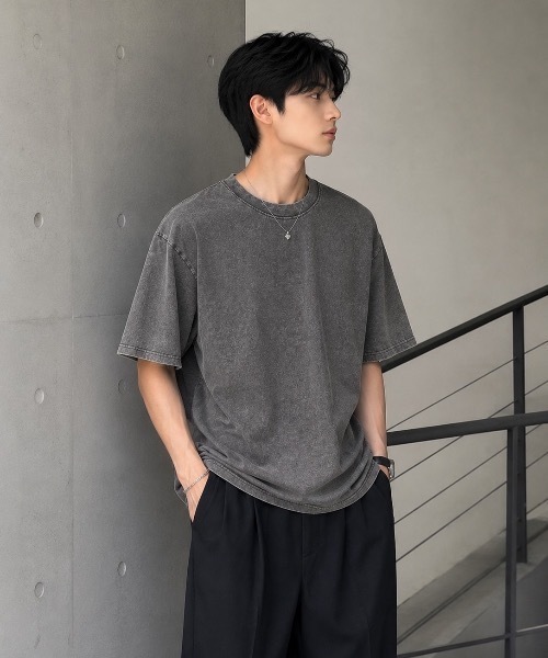 CREARE -LINO-（クレアーレリノ）の「ピグメントライクカラーオーバーTシャツ（Tシャツ/カットソー・メンズ・ブラック/グレー/ピンク/ブルー・MEDIUM/LARGE）」の2枚目の写真