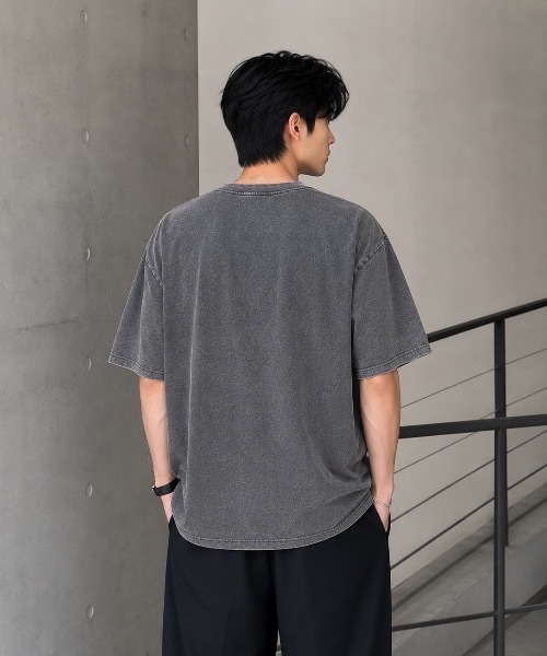 CREARE -LINO-（クレアーレリノ）の「ピグメントライクカラーオーバーTシャツ（Tシャツ/カットソー・メンズ・ブラック/グレー/ピンク/ブルー・MEDIUM/LARGE）」の6枚目の写真