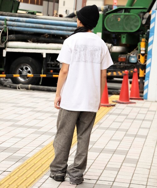 TOKYO CULTUART by BEAMS(トウキョウカルチャートバイビームス)の「水野健一郎 / NININ T-Shirt(Tシャツ/カットソー・レディース・チャコールグレー/ホワイト・SMALL/MEDIUM/LARGE/X-LARGE)」の7枚目の写真