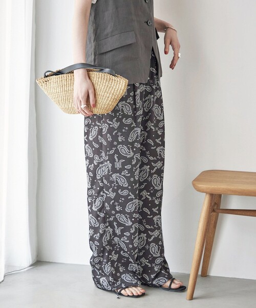 TICCA(ティッカ)の「【SHIPS別注】TICCA×manipuri:〈手洗い可能〉プリント パンツ(その他パンツ・レディース・ブラック/ブラウン・ONE SIZE)」の7枚目の写真