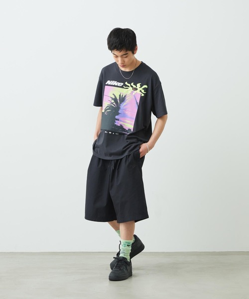 NIKE（ナイキ）の「ナイキ エア フォース 1 ‘07 LV8 メンズシューズ / Nike Air Force 1 '07 LV8 Men's Shoes II1549-001 Black（スニーカー・メンズ・ブラック・25/24.5/24/30/29.5/29/28.5/28/27.5/27/26.5/26/25.5）」の2枚目の写真