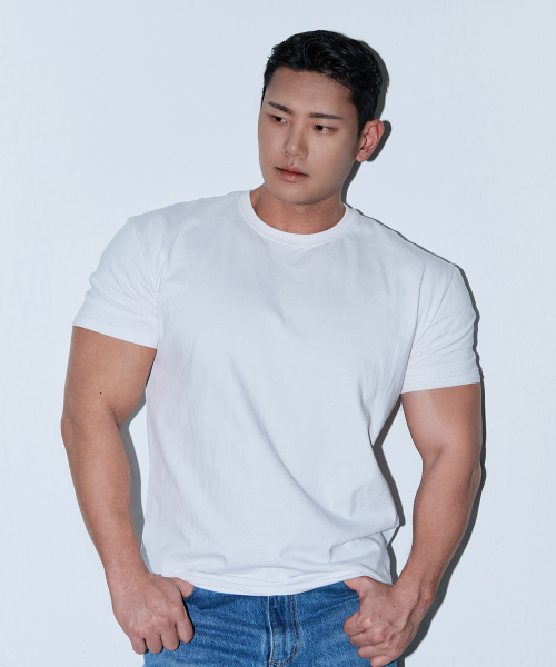 NINEZ（ナインゼット）の「シグネチャーコットンビッグマッスルフィットTシャツ (2color)（Tシャツ/カットソー・メンズ・ホワイト/ブラック・X-LARGE/2XL/LARGE）」の3枚目の写真