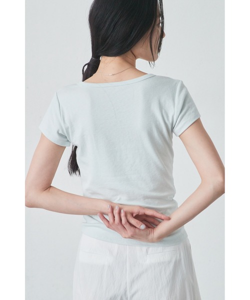 ANF.MUU(アンフムー)の「ヘンリーネックコンパクトT(Tシャツ/カットソー・レディース・グレー/ホワイト/ブラウン/レッド/ライトブルー・FREE)」の8枚目の写真