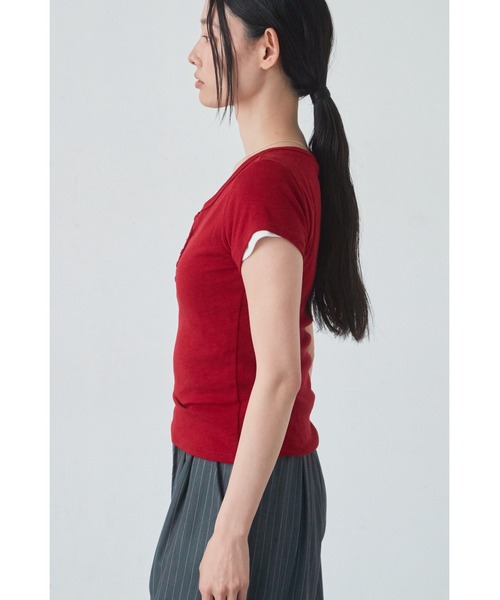 ANF.MUU(アンフムー)の「ヘンリーネックコンパクトT(Tシャツ/カットソー・レディース・グレー/ホワイト/ブラウン/レッド/ライトブルー・FREE)」の11枚目の写真
