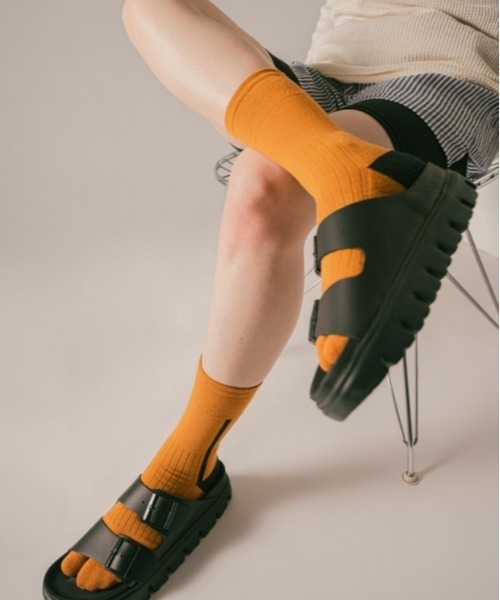 The Role design(ザロールデザイン)の「【 The Role design / ザ・ロールデザイン 】 SIDE LINE SOCKS WOMENS / サイドラインソックス ウィメンズ(ソックス/靴下・レディース・ダークブラウン/ピンク/マスタード・FREE)」の2枚目の写真