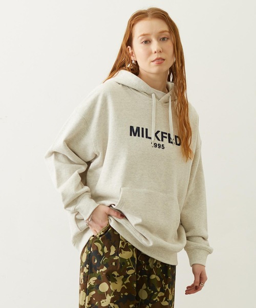 MILKFED.(ミルクフェド)の「STENCIL LOGO SWEAT HOODIE(パーカー・レディース・ブラウン/ブラック/オートミール・M/L)」の1枚目の写真