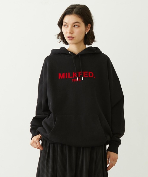 MILKFED.(ミルクフェド)の「STENCIL LOGO SWEAT HOODIE(パーカー・レディース・ブラウン/ブラック/オートミール・M/L)」の2枚目の写真