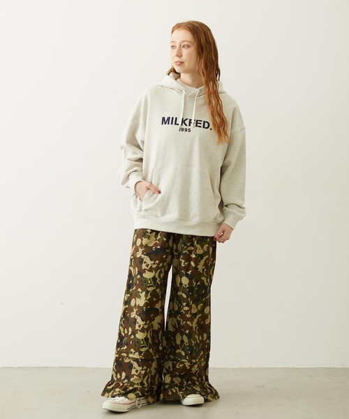 MILKFED.(ミルクフェド)の「STENCIL LOGO SWEAT HOODIE(パーカー・レディース・ブラウン/ブラック/オートミール・M/L)」の6枚目の写真