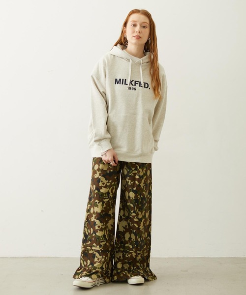 MILKFED.(ミルクフェド)の「STENCIL LOGO SWEAT HOODIE(パーカー・レディース・ブラウン/ブラック/オートミール・M/L)」の7枚目の写真