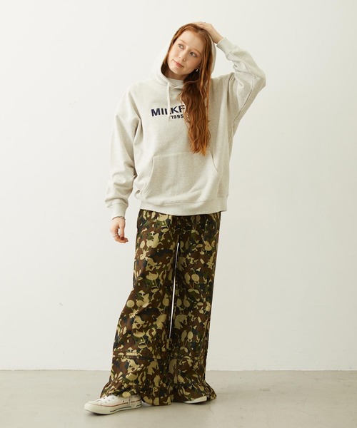 MILKFED.(ミルクフェド)の「STENCIL LOGO SWEAT HOODIE(パーカー・レディース・ブラウン/ブラック/オートミール・M/L)」の10枚目の写真