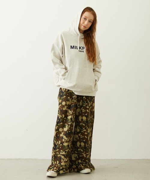 MILKFED.(ミルクフェド)の「STENCIL LOGO SWEAT HOODIE(パーカー・レディース・ブラウン/ブラック/オートミール・M/L)」の11枚目の写真