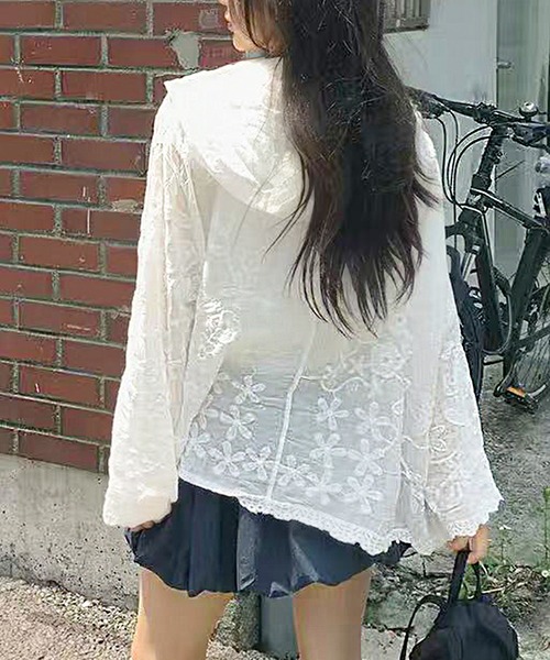 core core（コアコア）の「【冷房・UV対策にも◎】花柄刺繍レースフード付きシャツカーディガン（カーディガン/ボレロ・レディース・ホワイト/ライトベージュ・FREE）」の7枚目の写真