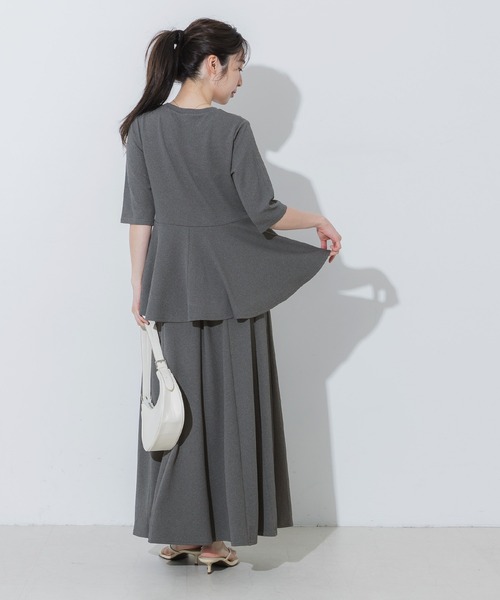 coca(coca)(コカ)の「\SNSで話題!!/ライトエンボスペプラムトップス(Tシャツ/カットソー・レディース・グレー/ブラック・L/M/S)」の7枚目の写真