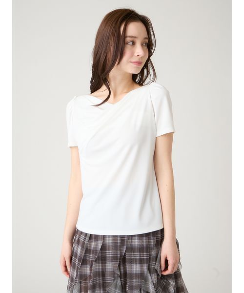 CELFORD（セルフォード）の「【洗える】アシンメトリーカットトップス（Tシャツ/カットソー・レディース・オフホワイト/ピンクベージュ/ネイビー・F）」の4枚目の写真