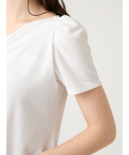 CELFORD（セルフォード）の「【洗える】アシンメトリーカットトップス（Tシャツ/カットソー・レディース・オフホワイト/ピンクベージュ/ネイビー・F）」の9枚目の写真