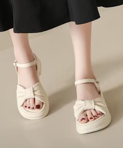 Miniministore(ミニミニストア)の「太ヒールサンダル レディース リボン風夏(サンダル・レディース・アイボリー/ブラック・24.5cm/24.0cm/23.5cm/23.0cm/22.5cm/25.0cm)」の11枚目の写真
