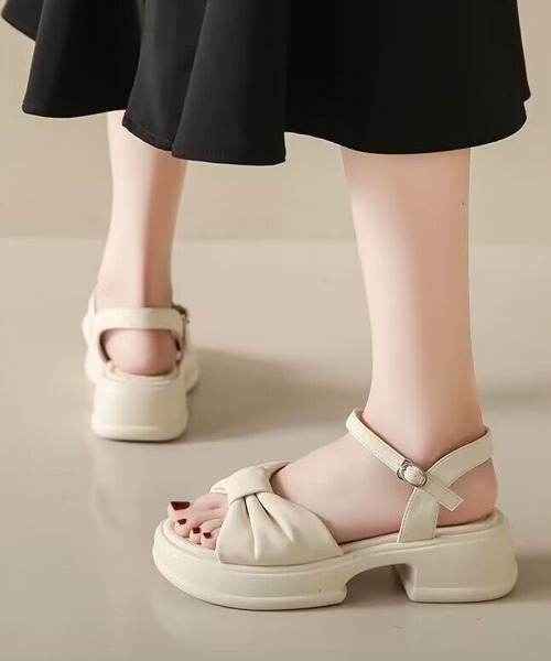 Miniministore(ミニミニストア)の「太ヒールサンダル レディース リボン風夏(サンダル・レディース・アイボリー/ブラック・24.5cm/24.0cm/23.5cm/23.0cm/22.5cm/25.0cm)」の12枚目の写真