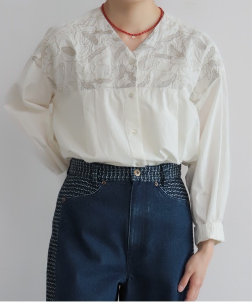 NOMBRE IMPAIR(ノンブルアンペール)の「インドコットン 金糸刺繍V開きブラウス(シャツ/ブラウス・レディース・ホワイト・FREE)」の1枚目の写真