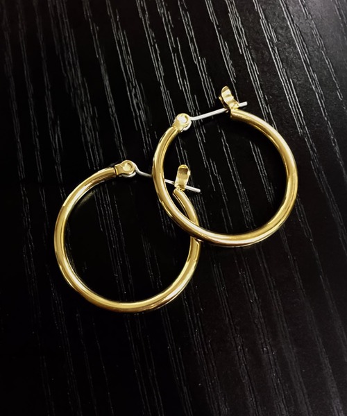 SBG(エスビー)の「SBG フープピアス silver925 両耳(ピアス(両耳用)・メンズ・ゴールド/シルバー・#16/#14)」の2枚目の写真