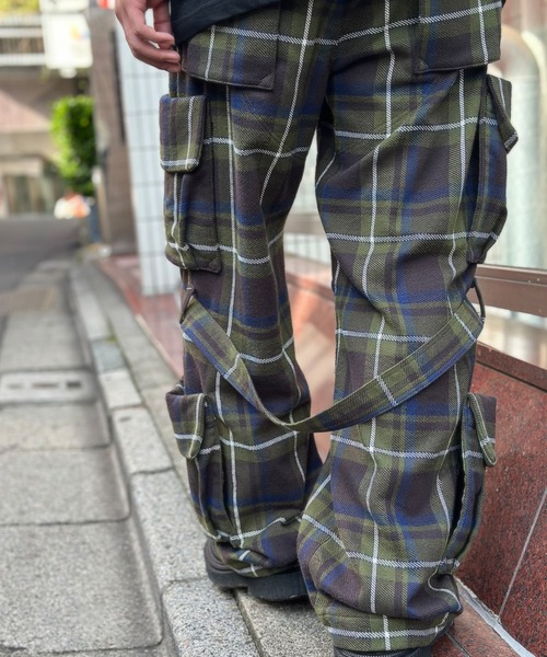 MILKBOY(ミルクボーイ)の「BONDAGE CARGO パンツ(カーゴパンツ・メンズ・B/A/C・FREE)」の5枚目の写真