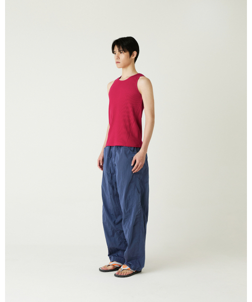 THEENDQUESTION(ジエンドクエスチョン)の「Puckering nylon pants / BLUE(その他パンツ・レディース・その他・1/2)」の3枚目の写真