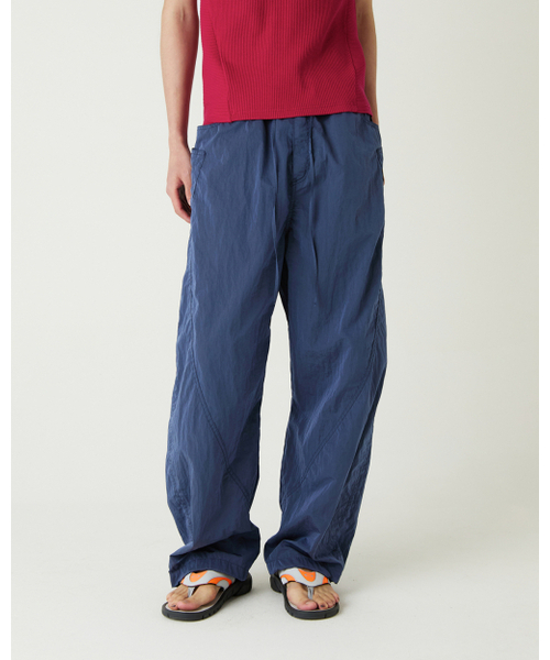 THEENDQUESTION(ジエンドクエスチョン)の「Puckering nylon pants / BLUE(その他パンツ・レディース・その他・1/2)」の9枚目の写真