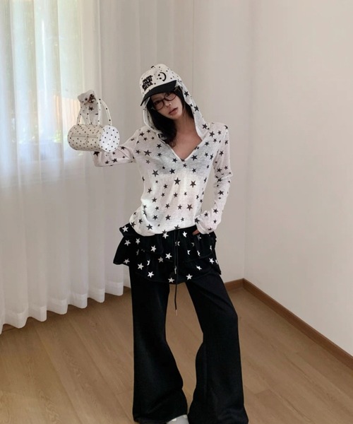 AVYL(アヴィル)の「シバースター総柄シアー長袖パーカー/フード付きトップス(Tシャツ/カットソー・レディース・ホワイト・M)」の12枚目の写真