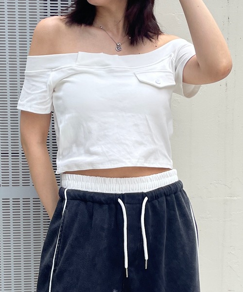 ROGER AND RAW（ロジャーアンドロウ）の「[カップ付き] オフショル半袖ショートトップス（Tシャツ/カットソー・レディース・ホワイト/ブラック/グレー/ライトカーキ・FREE）」の8枚目の写真
