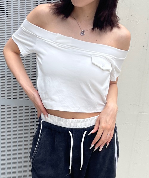 ROGER AND RAW（ロジャーアンドロウ）の「[カップ付き] オフショル半袖ショートトップス（Tシャツ/カットソー・レディース・ホワイト/ブラック/グレー/ライトカーキ・FREE）」の5枚目の写真